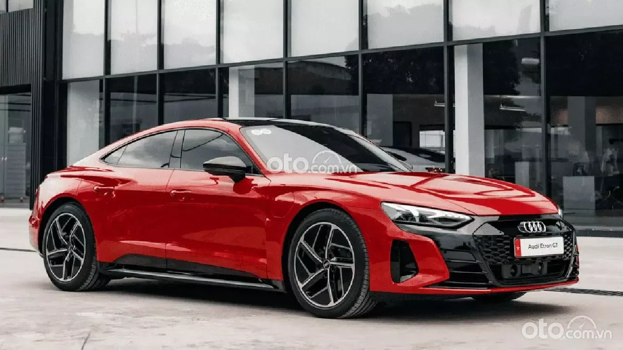 Audi e-tron GT giá lăn bánh tháng 12 năm 2024