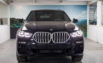 BMW X6 2024 mang diện mạo khá hầm hố và hiện đại