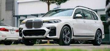 BMW X7 xDrive40i M Sport 2024 sở hữu thiết kế thể thao, khả năng vận hành linh hoạt cùng mức giá thành khá hấp dẫn