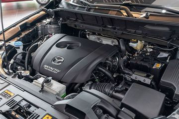 Cảm giác lái với Mazda CX-8 2023