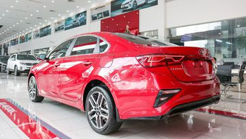 Cản sau Kia Cerato 2020