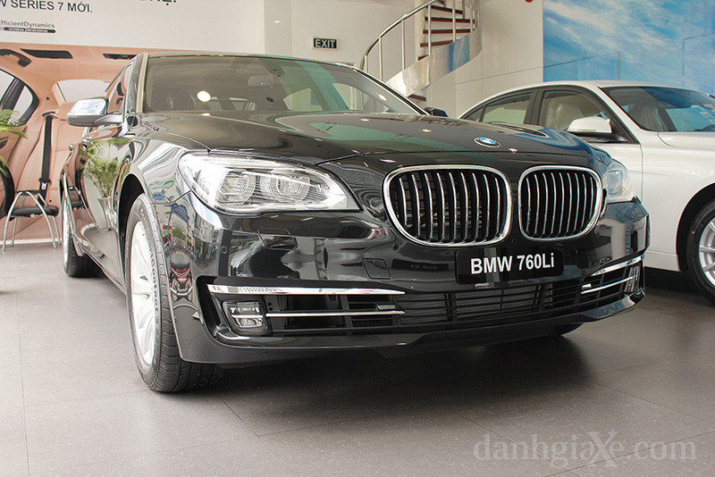 Cản trước BMW 760Li 2013