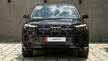 Đầu xe Audi Q7 2025