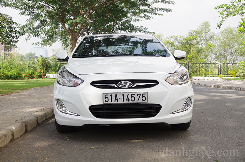 Đầu xe Hyundai Accent 2012