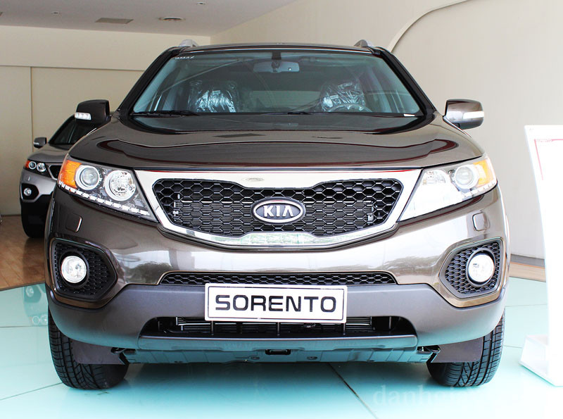 Đầu xe KIA Sorento 2011