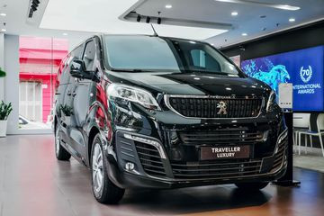 Đầu xe Peugeot Traveller