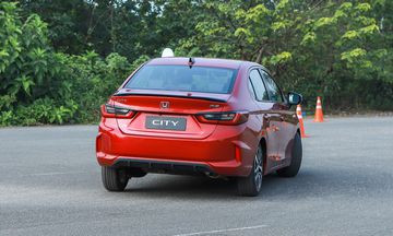 Đuôi xe Honda City 2023