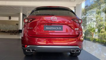 Đuôi xe Mazda CX-5 2024