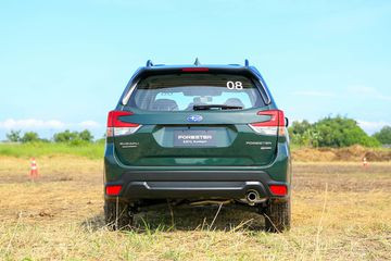 Đuôi xe Subaru Forester 2023