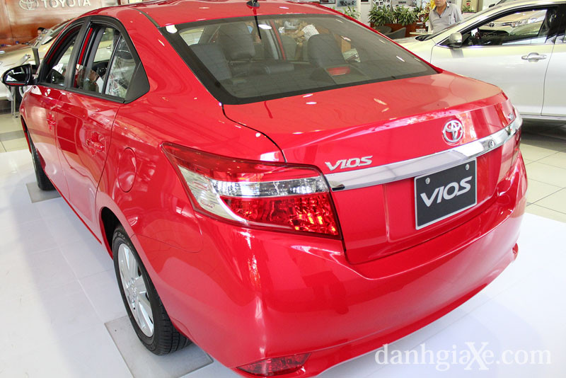 Đuôi xe Toyota Vios 2014