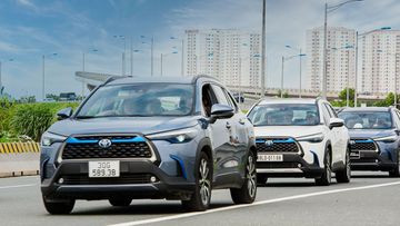 Đánh giá chi tiết xe Toyota Corolla Cross 1.8HV 2021