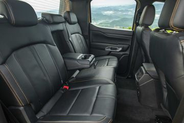 Hàng ghế sau Ford Ranger 2023