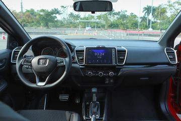 Khoang lái Honda City 2023