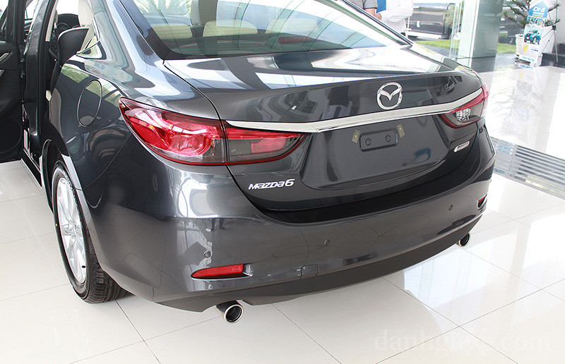 Mazda 6 2012 Đuôi xe