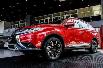 Mitsubishi Outlander 2021 tổng quan