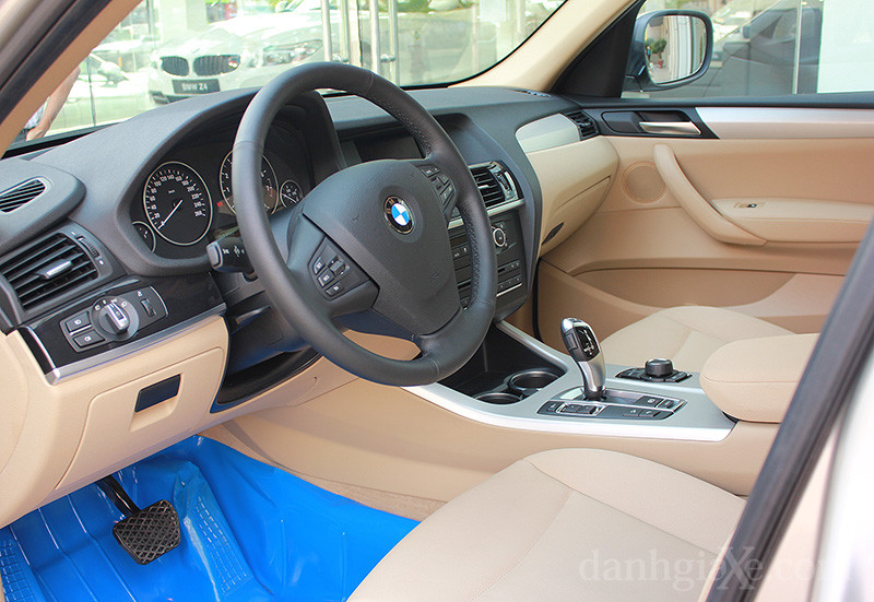 Nội thất BMW X3 2012