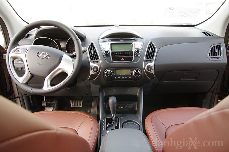 Nội thất Hyundai Tucson 2012