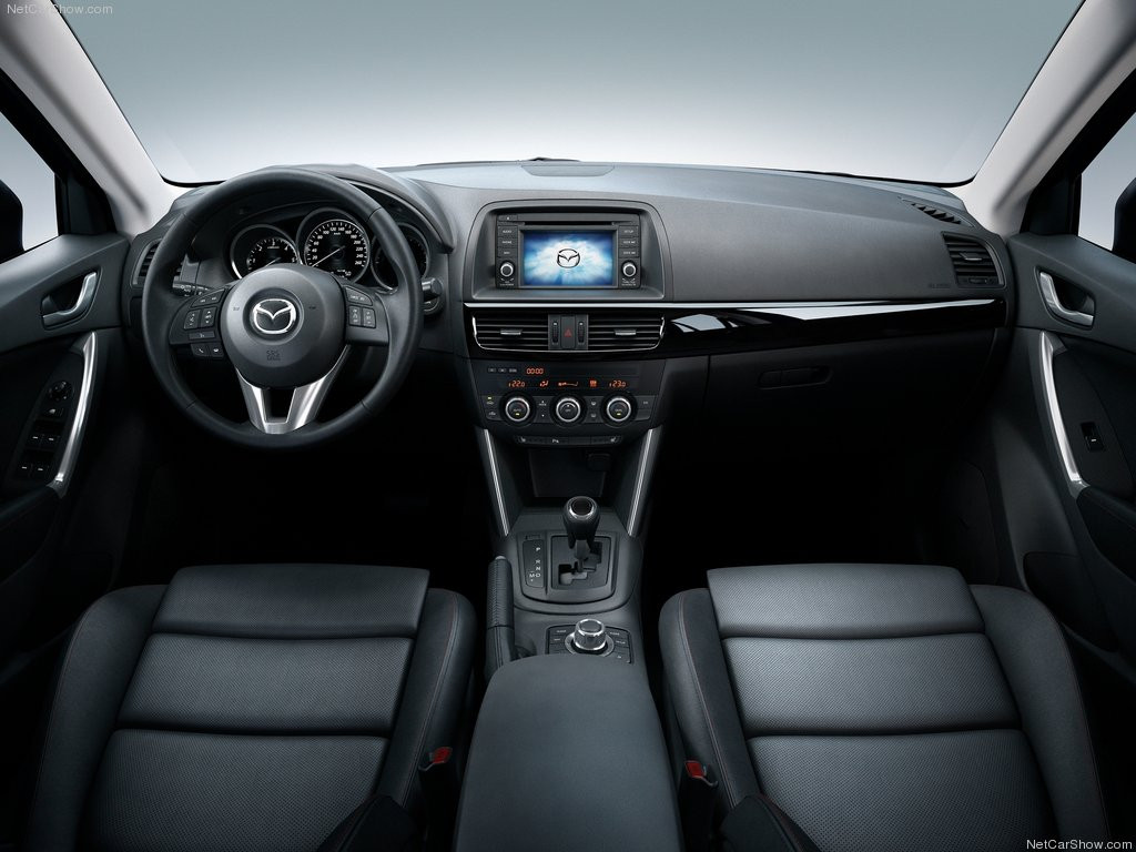 Nội thất Mazda CX-5 2013