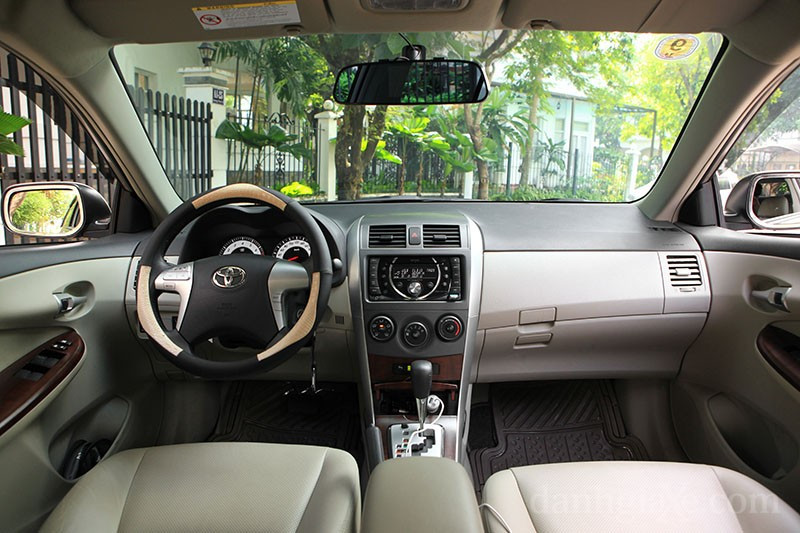Nội thất Toyota Altis 2012