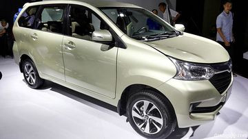 Phần đuôi Toyota Avanza