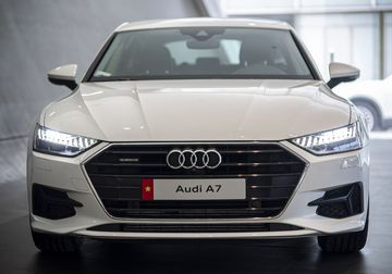 Phía Trước Audi A7