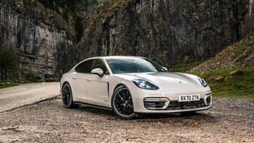 Porsche Panamera GTS 2024 với vẻ đẹp sang trọng, khỏe khoắn