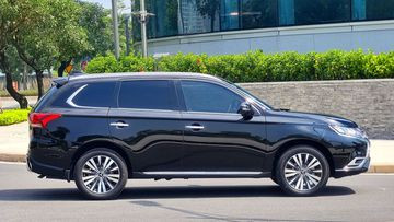 Thân xe Mitsubishi Outlander 2024