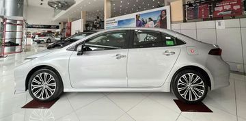 Thân xe Toyota Altis 2023