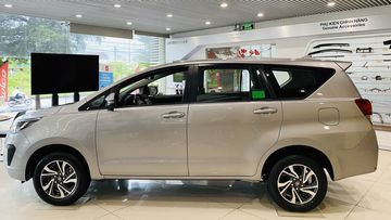 Thân xe Toyota Innova 2023