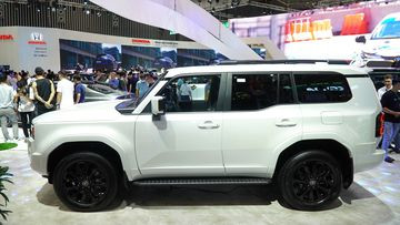 Thân xe Toyota Land Cruiser Prado 2025