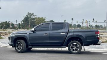 Thân xe Triton 2024