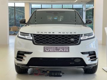 Thiết kế đầu xe của Land Rover Range Rover Velar 2025