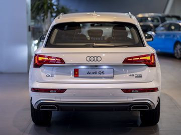 Thiết kế phía sau Audi Q5 2024