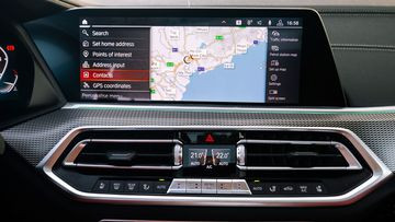 Tiện nghi BMW X6 2023