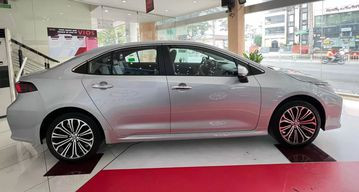 Toyota Altis 2023 ra mắt tại Việt Nam