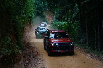 Vận hành Isuzu D-Max 2025