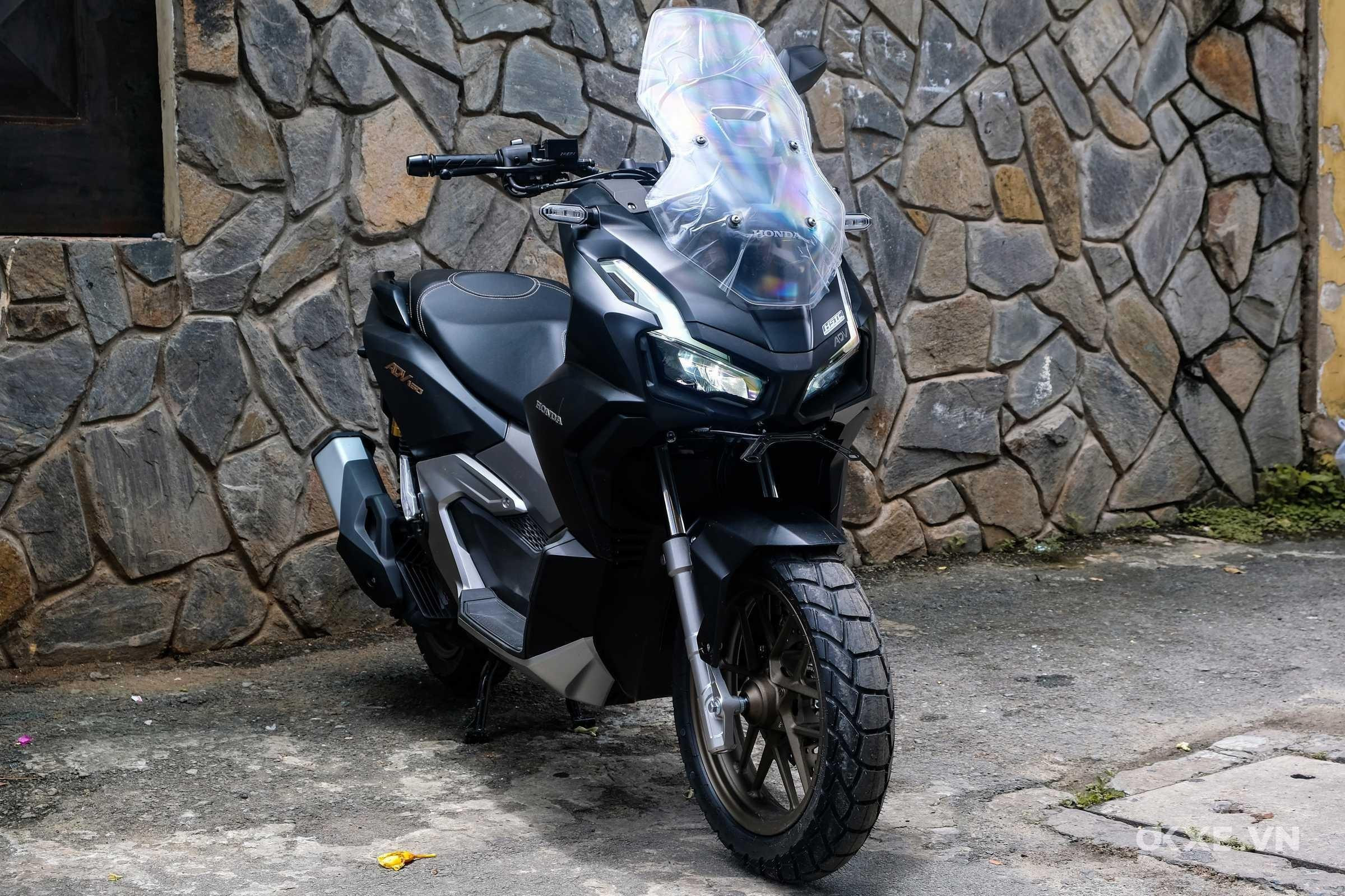 Honda ADV 160 phiên bản đen nhám