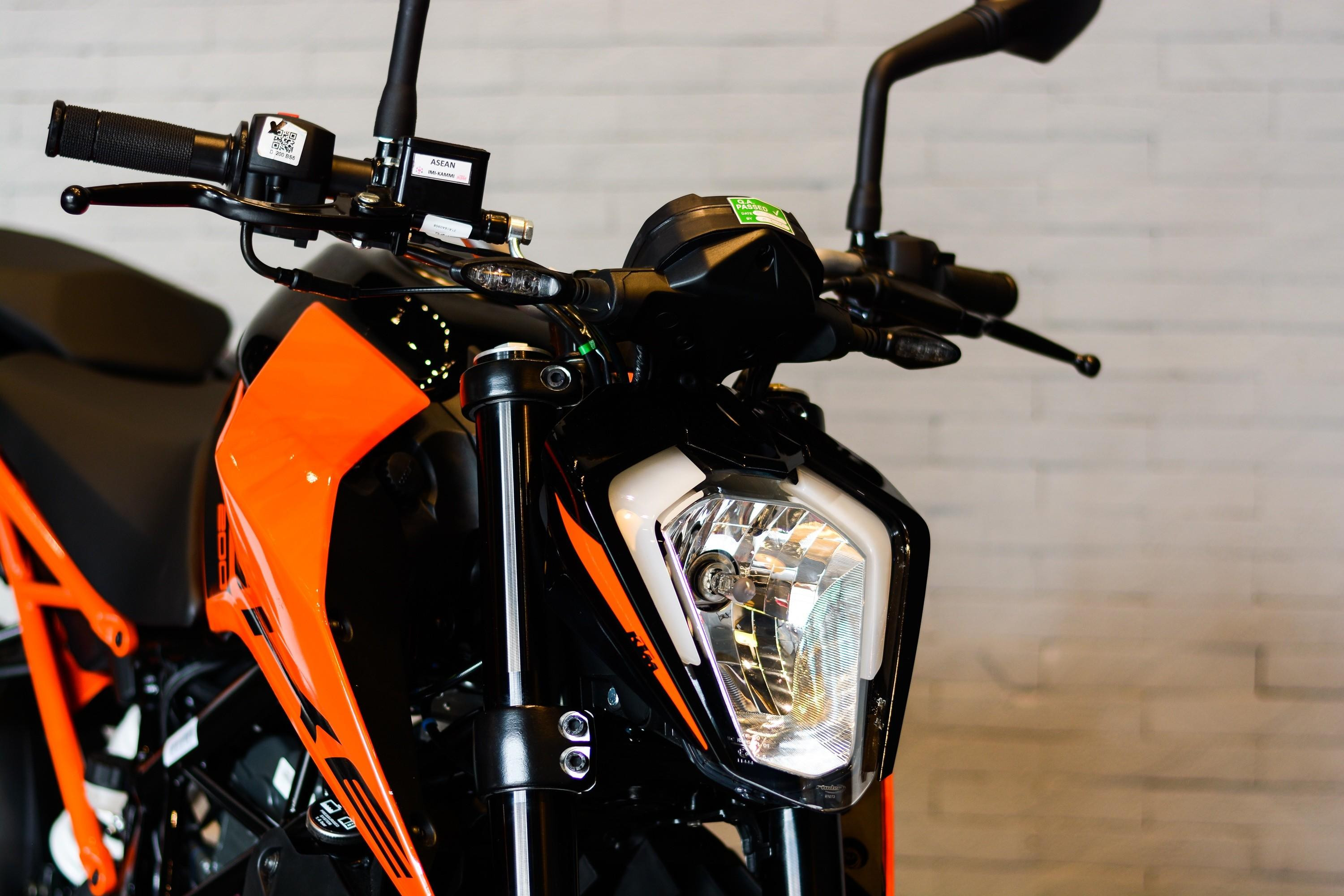 KTM Duke 200 2023 Đèn LED