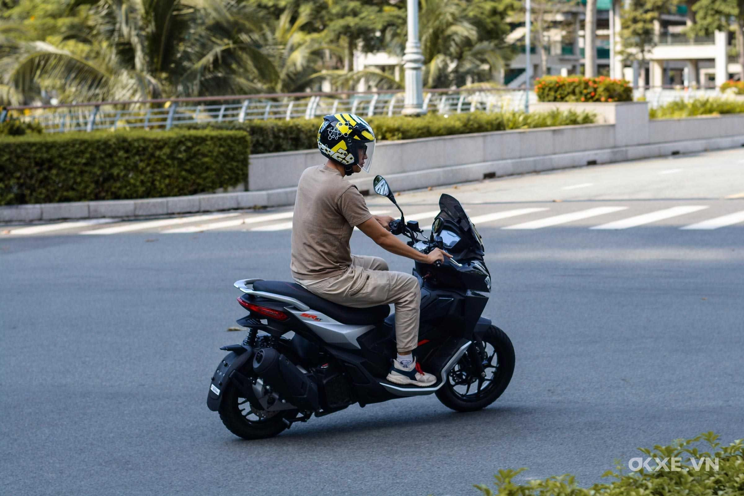 Trải nghiệm lái xe của Aprilia SR GT 200