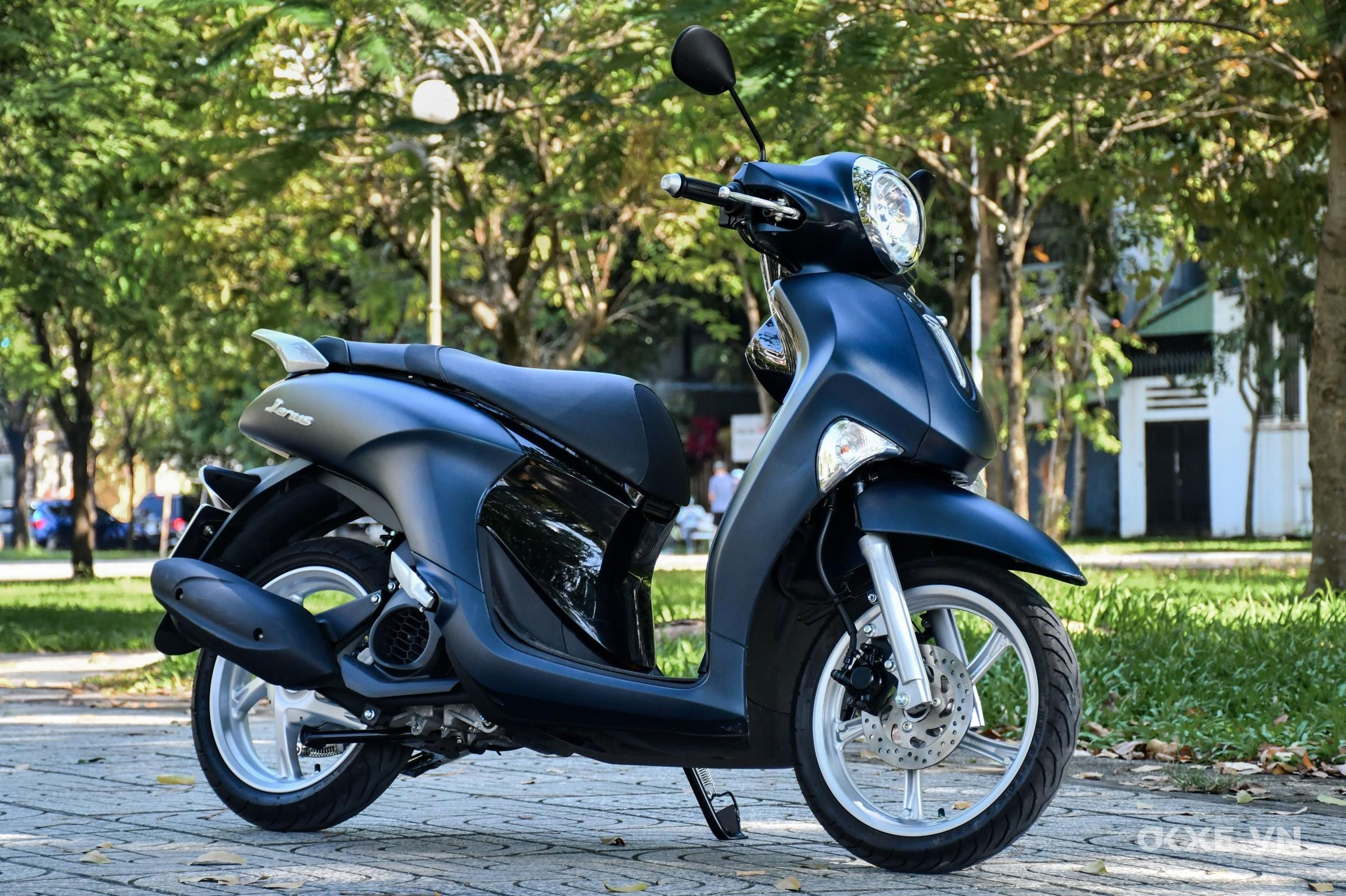 Yamaha Janus So Sánh với Honda Vision